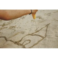 Quut Cuppi Sandspielzeug Schaufel, Sieb & Ball Banana Blue -Kinder Haushaltswaren Geschäft 4ch0eje18b77pv2eaur0lsa3gmj8