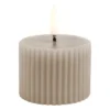 UYUNI LED Kerze Grooved 5,8x4,5 Cm Sandstone
