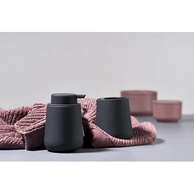 ZONE Denmark Seifenspender Nova One Schwarz 2 ZONE Denmark Seifenspender Nova One Schwarz – Bild 2