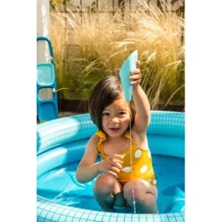 Quut Cuppi Sandspielzeug Schaufel, Sieb & Ball Ocean -Kinder Haushaltswaren Geschäft 5yin8gn4yvoarrgw93tmwbyqefpv