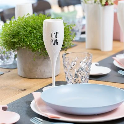 Koziol Superglas 100ml Mit Druck CHEERS No. 1 GRL PWR Cotton White 3 Koziol Superglas 100ml Mit Druck CHEERS No. 1 GRL PWR Cotton White – Bild 3