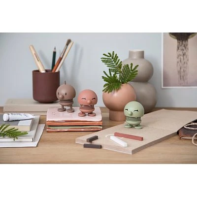 Hoptimist® Soft Kollektion Wackelfigur Bumble Klein Braun 26088 2 Hoptimist® Soft Kollektion Wackelfigur Bumble Klein Braun 26088 – Bild 2