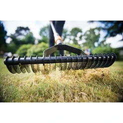 FISKARS QuikFit Rasenlüfter -Kinder Haushaltswaren Geschäft j7wbp92fgotgkq1ywu89d6kzce83