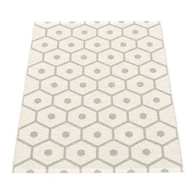 Pappelina Teppich Honey Warm Grey Vanilla 70 X 100 Cm HO9710 2 Pappelina Teppich Honey Warm Grey Vanilla 70 X 100 Cm HO9710 – Bild 2