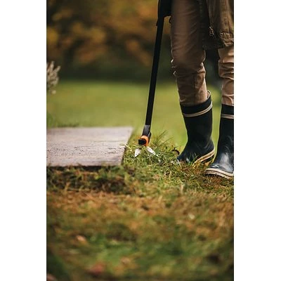 FISKARS Rasenkantenschere Mit Stiel GS46 5 FISKARS Rasenkantenschere Mit Stiel GS46 – Bild 5