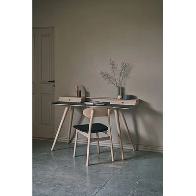 PBJ Designhouse Stick Schreibtisch 136x60 Cm Eiche Hell/weiß 4 PBJ Designhouse Stick Schreibtisch 136x60 Cm Eiche Hell/weiß – Bild 4