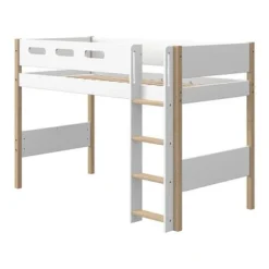 FLEXA Nor Mittelhohes Bett Mit Senkrechter Leiter Weiß/eiche